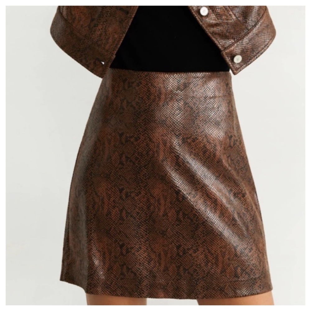 NWT Mango snake print mini skirt XS